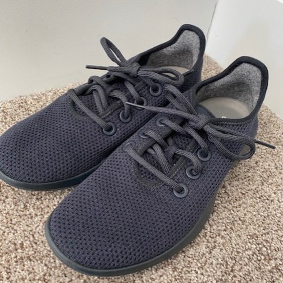 NEW! Allbirds Tree Runners Limited Edition Navy Blue Dark Sole 8 - Picture 2 of 12
